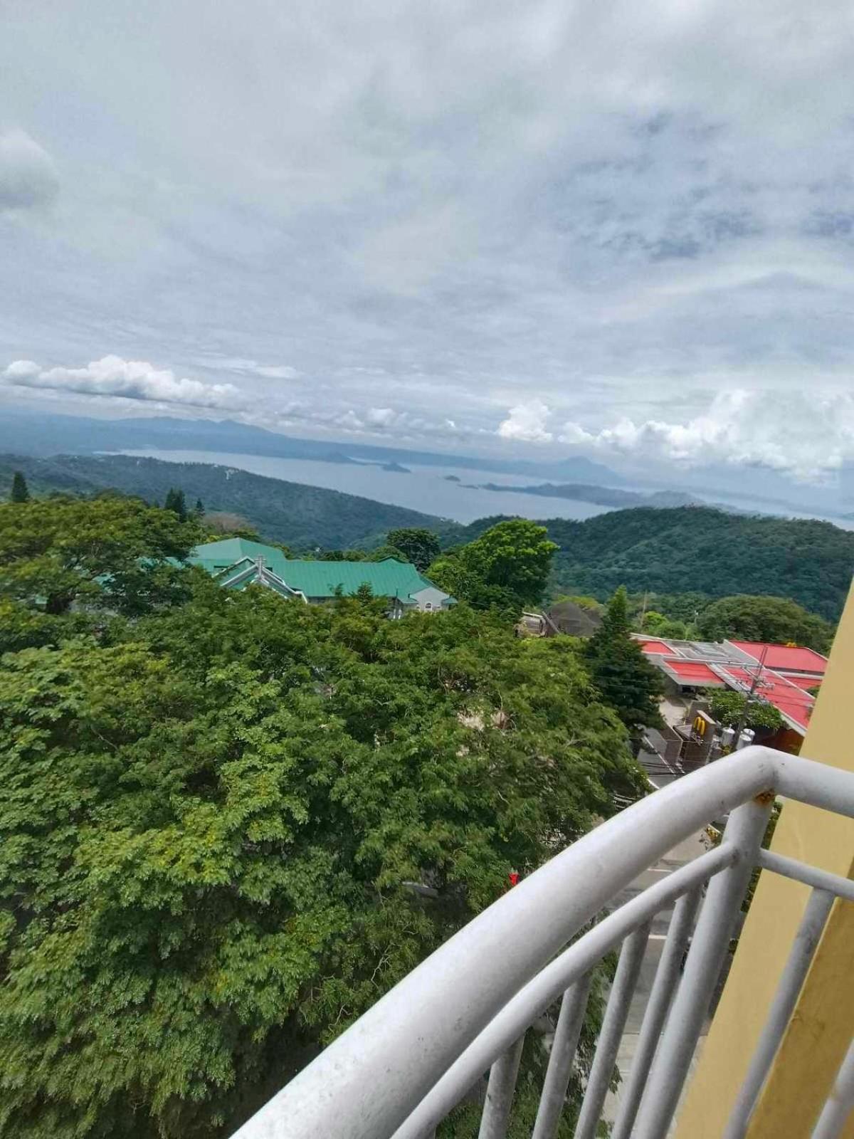 Cityland Tagaytay Taal Lake View City View Free Pool Parking Studios With Balcony Are City View Tagaytay City Exteriör bild