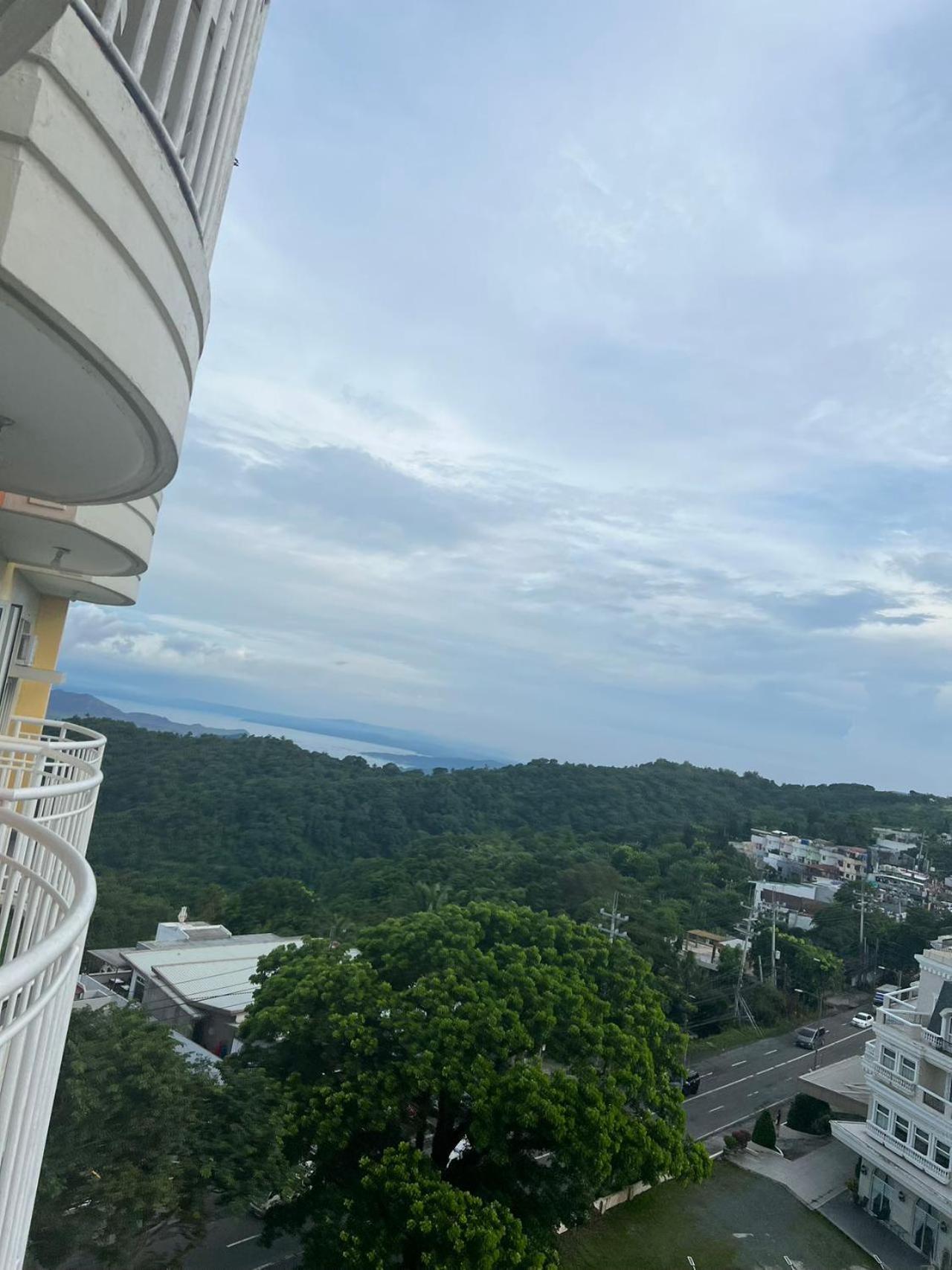Cityland Tagaytay Taal Lake View City View Free Pool Parking Studios With Balcony Are City View Tagaytay City Exteriör bild